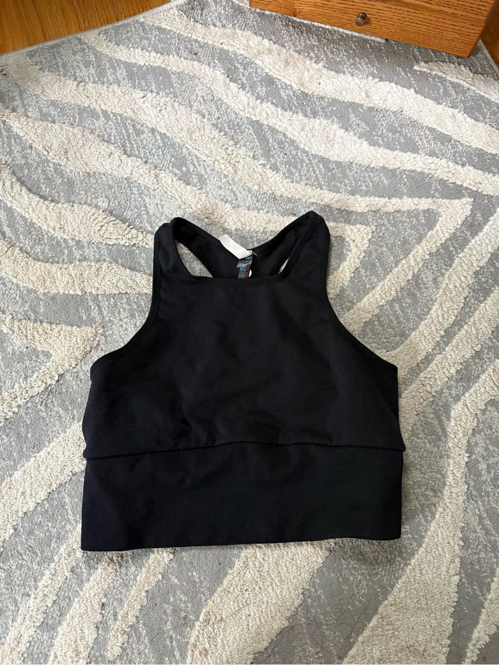Free people movement Women’s Black Racerback Crop Tank Top